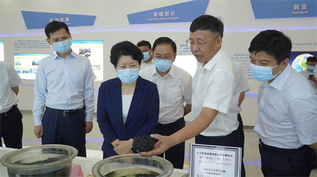 吳桂英調(diào)研長(zhǎng)沙礦冶院科技創(chuàng)新及國(guó)家重點(diǎn)實(shí)驗(yàn)室建設(shè)情況