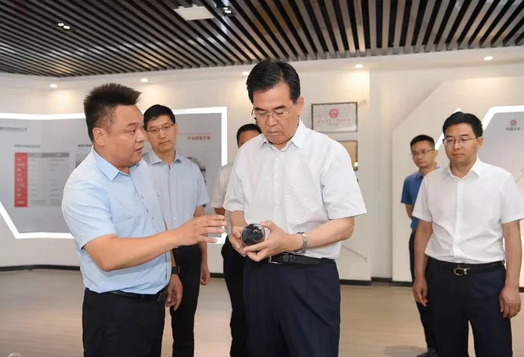 貴州省委副書記、省長李炳軍調(diào)研貴州金瑞